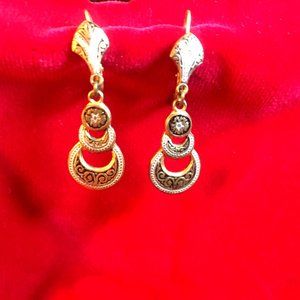 Earrings Spanish Pendant Vintage 1979 Lever Lock Gold/Silver/Black Burnished